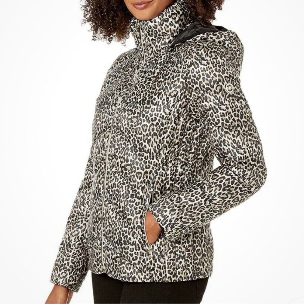 Michael Kors Leopard Print Down Puffer Jacket
Size Small